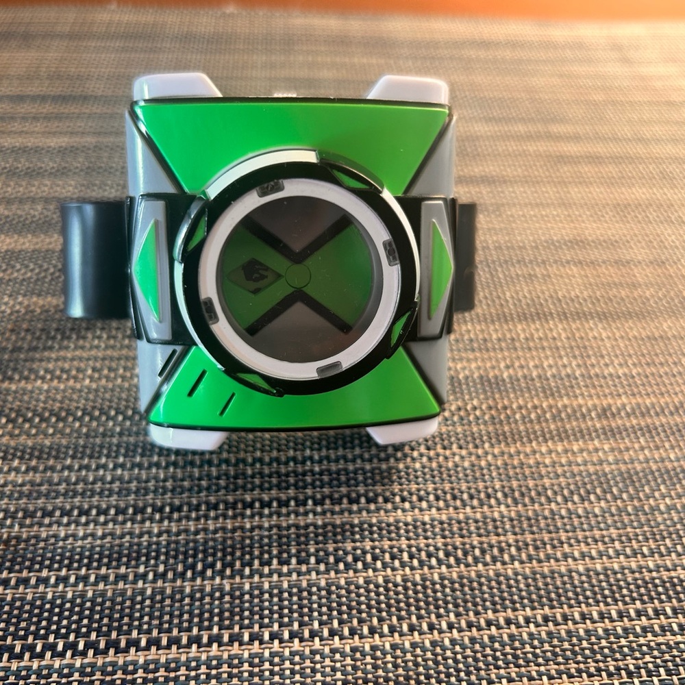 Ben 10 Alien Omni FX Watch- Playmates 2018